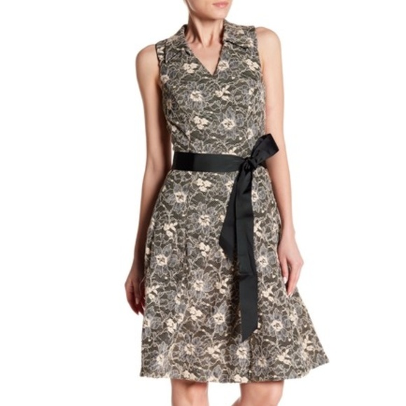 Signature by Robbie Bee NWT Lace Belted Midi Dress - Picture 1 of 8